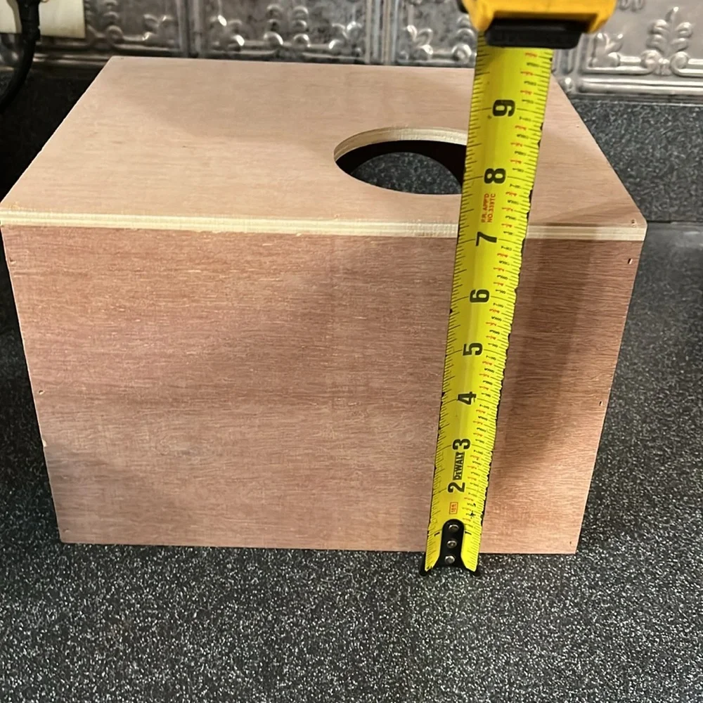 Prevue Pet Products Wood Animal Hut for Guinea Pigs